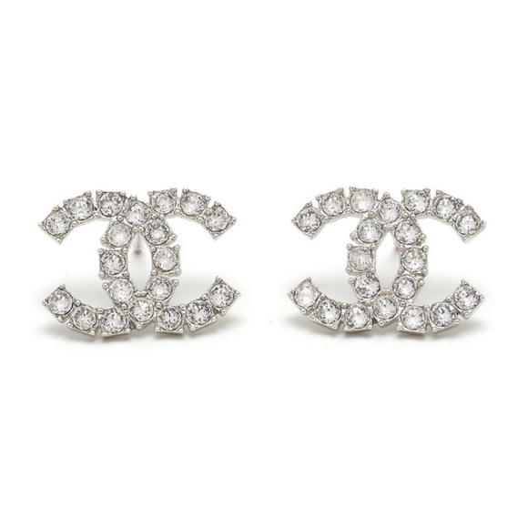 CHANEL Jewelry - 🎃👻 Halloween SALE👻🎃 Chanel Classic CC Crystals Earrings